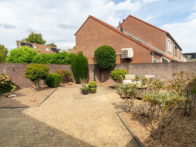 Roek 23, Sprang-Capelle