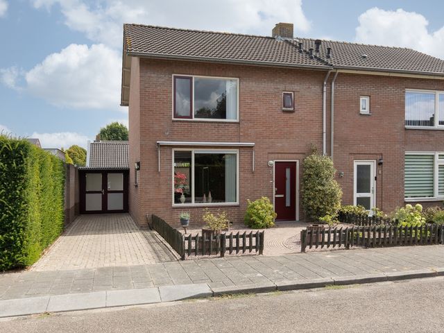 Prinses Irenestraat 3, Overasselt