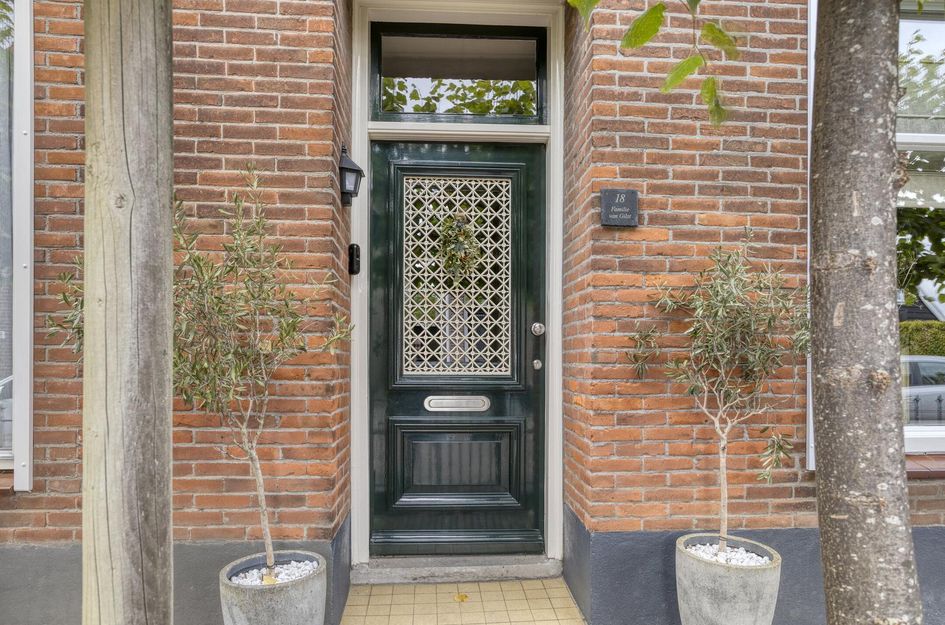 Burgemeester Hagelaan 18