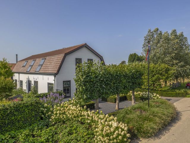 1e Kruisweg 28, Oud-Beijerland