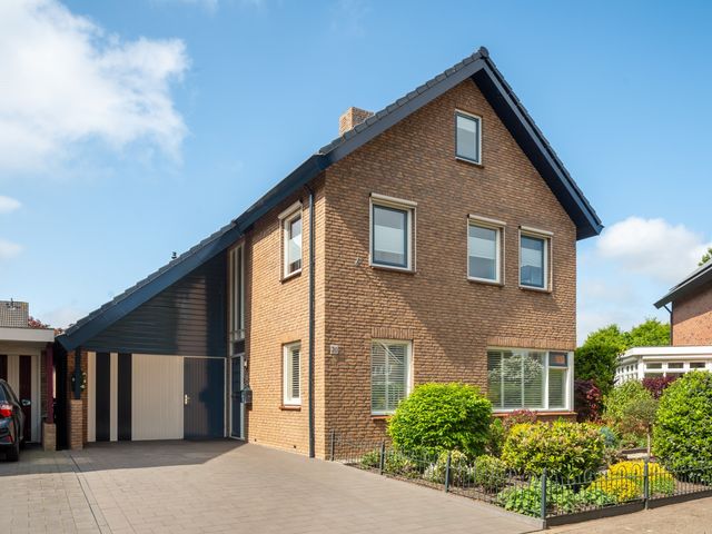 Ermontstraat 20, Wierden