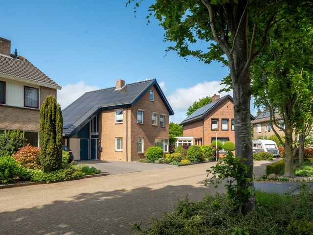 Ermontstraat 20, Wierden