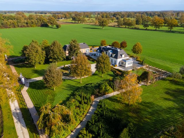 Ypeloweg 2m, Enter