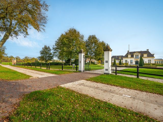 Ypeloweg 2m, Enter