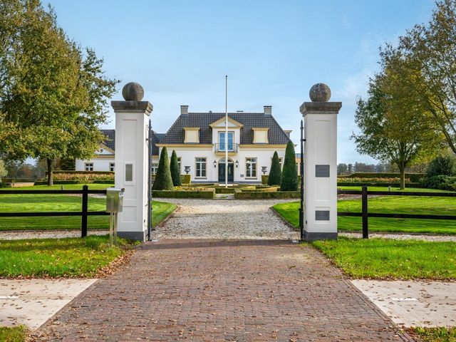 Ypeloweg 2m, Enter