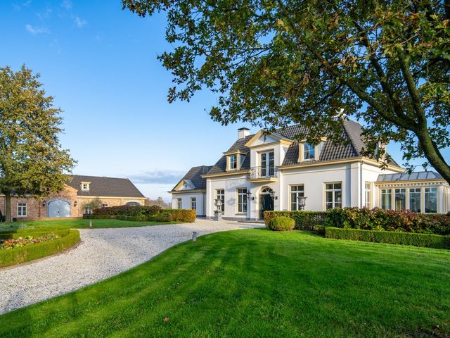 Ypeloweg 2m, Enter