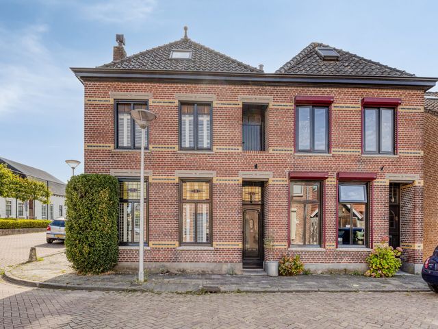Oosterstraat 1, Dinteloord