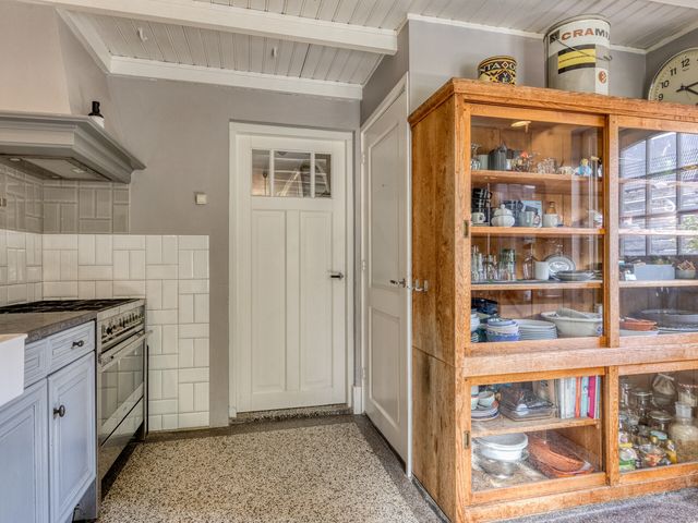 Oosterstraat 1, Dinteloord