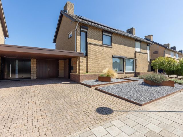 Mispelboom 24, Holtum