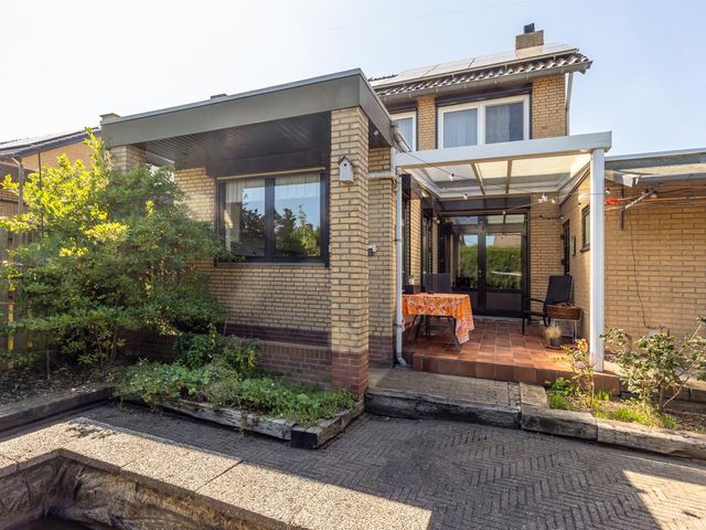 Mispelboom 24, Holtum
