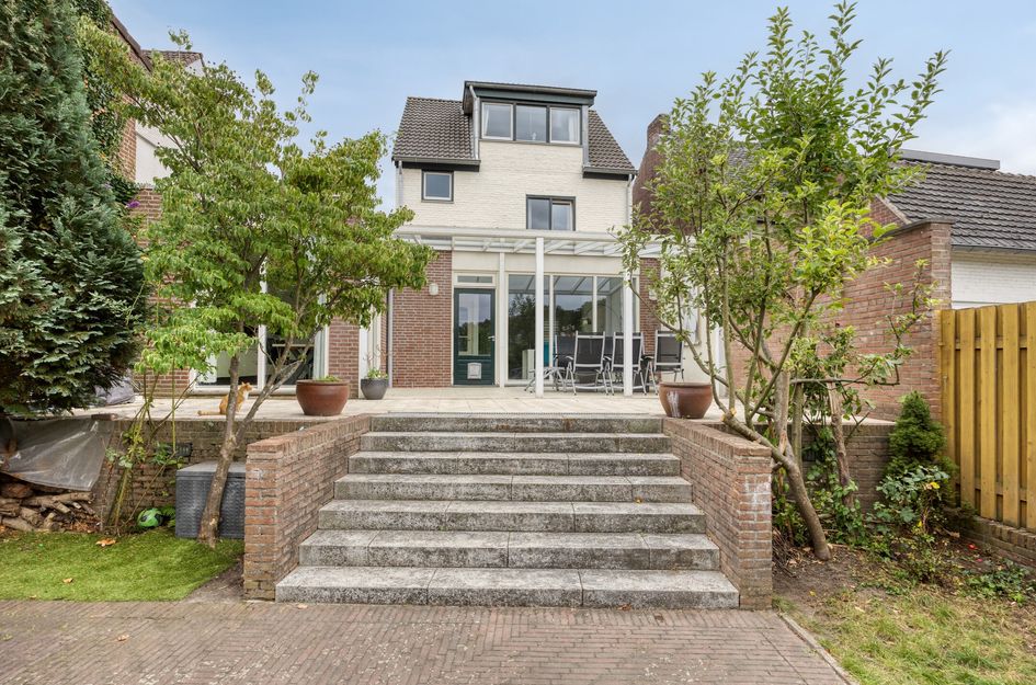 Dorpstraat 42