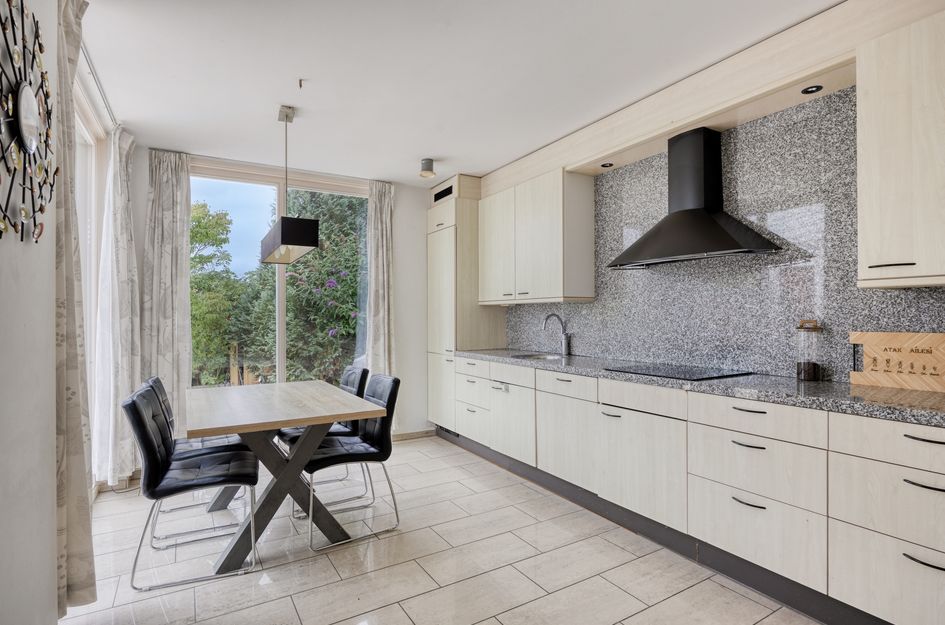 Dorpstraat 42