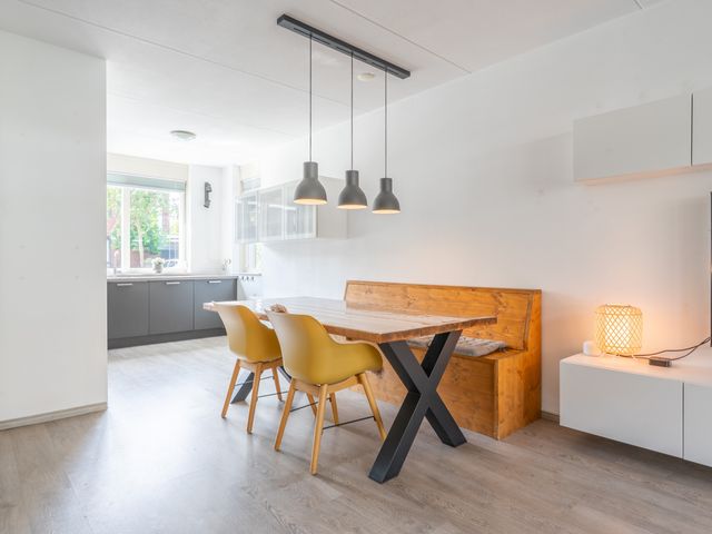 Veenwortel 15, Elst
