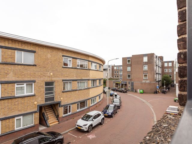 Arnold Spoelplein 81B, Den Haag