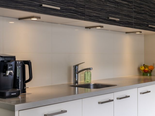 Aurelia 4, Holten