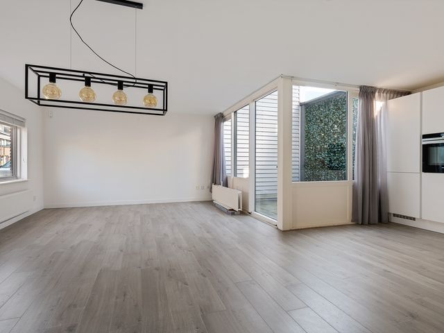 Turnhoutplantsoen 27, Amsterdam