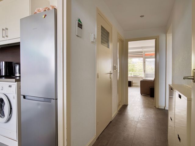 Volendamlaan 899, Den Haag