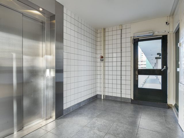 Volendamlaan 899, Den Haag