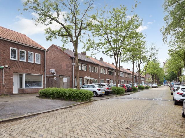 Burgemeester van Oppenstraat 71B02, Maastricht