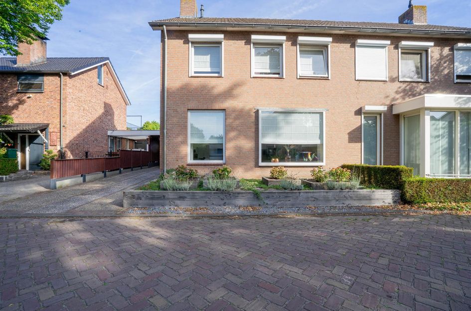 Bottelroosstraat 6