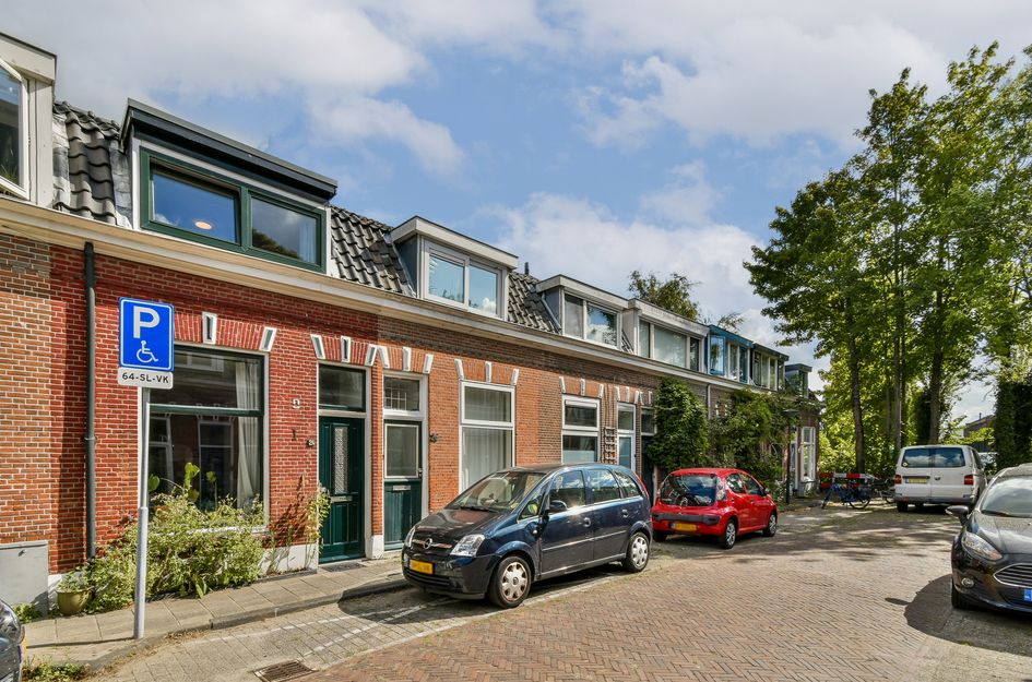 Oosterdwarsstraat 24