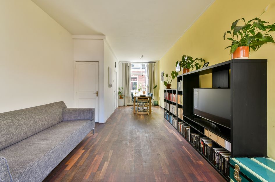 Oosterdwarsstraat 24