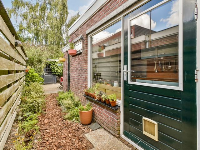 Oosterdwarsstraat 24, Leiden