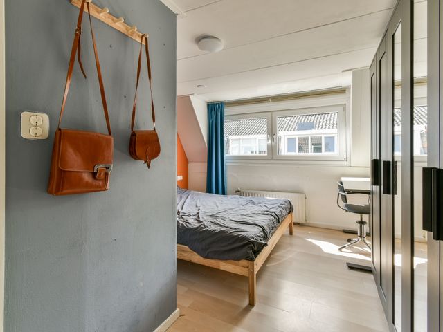 Oosterdwarsstraat 24, Leiden