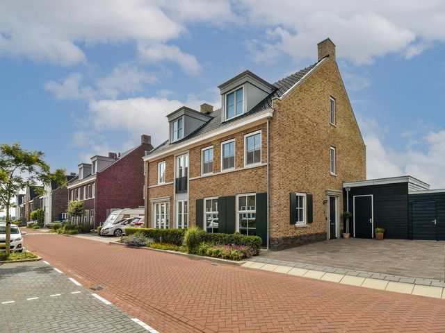 Bijenkorf 5, Moordrecht