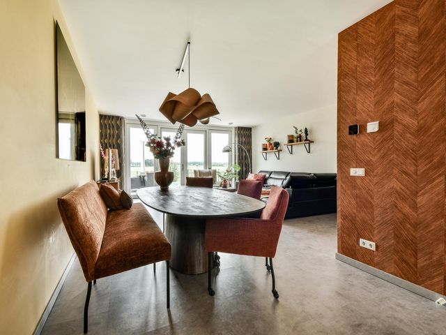 Bijenkorf 5, Moordrecht