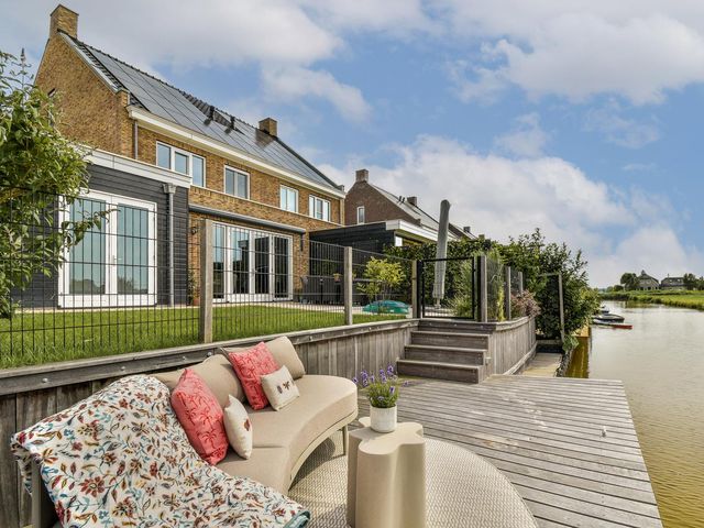 Bijenkorf 5, Moordrecht