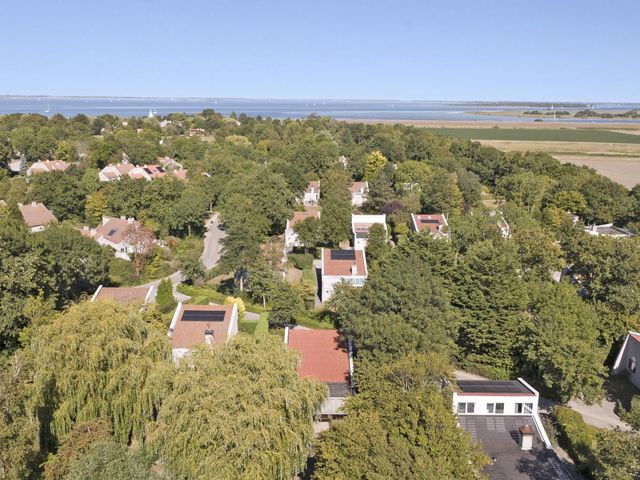 Unio 27, Brouwershaven