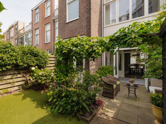Groot Hertoginnelaan 101, Den Haag