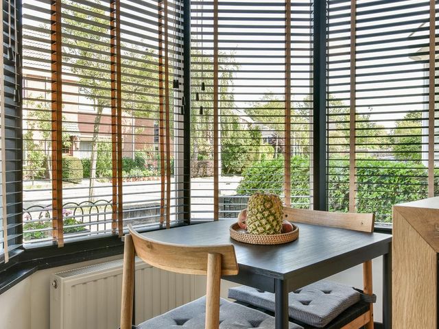Lindholm 182, Hoofddorp