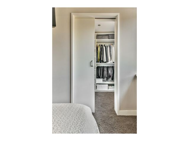Lindholm 182, Hoofddorp