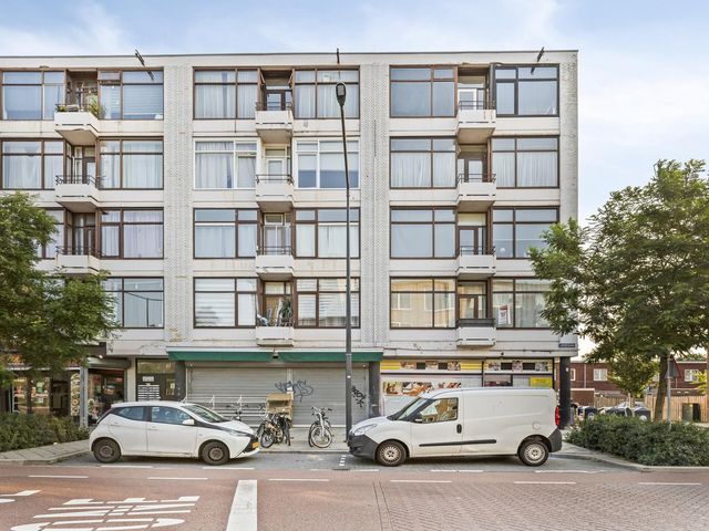 Lorentzlaan 106, Schiedam