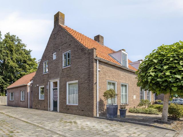 Julianastraat 16, Heinkenszand