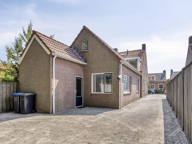 Julianastraat 16, Heinkenszand