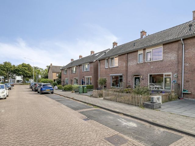 Prins Willem Alexanderstraat 9, Willemstad