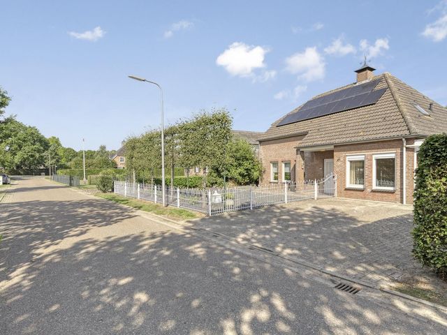 Groote Woordstraat 1A, Haren