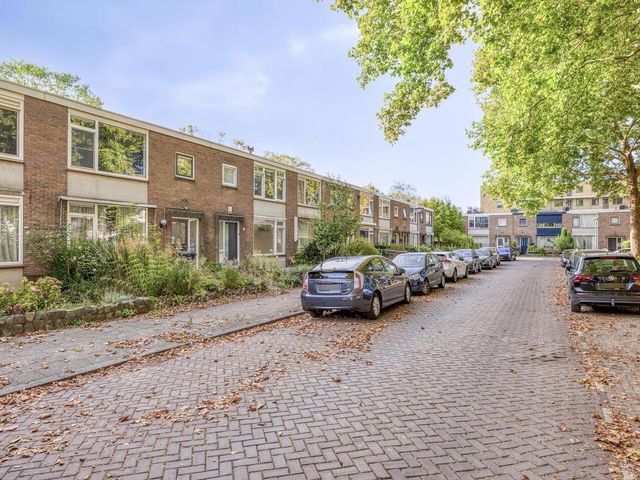 Van Bosseplantsoen 8, Dordrecht