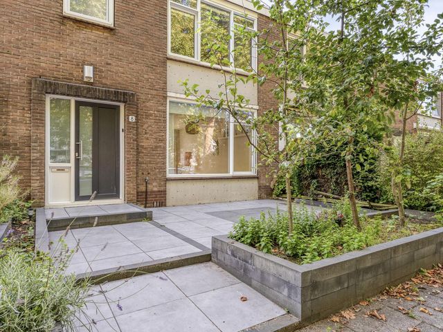 Van Bosseplantsoen 8, Dordrecht