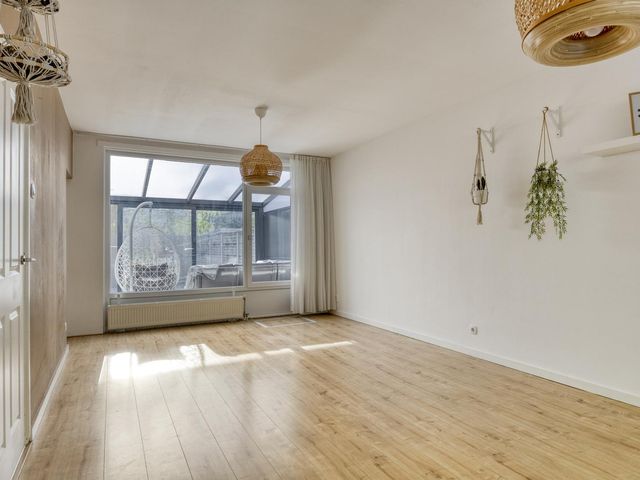 Van Bosseplantsoen 8, Dordrecht