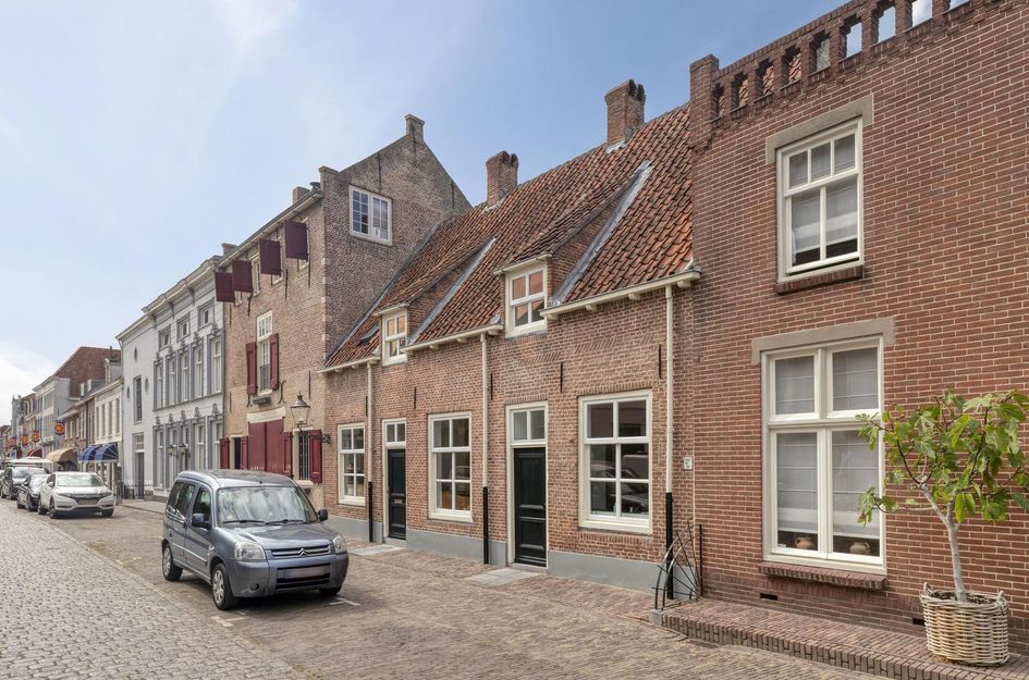 Hoogstraat 13