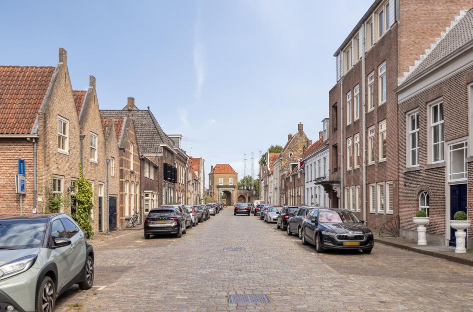 Hoogstraat 13
