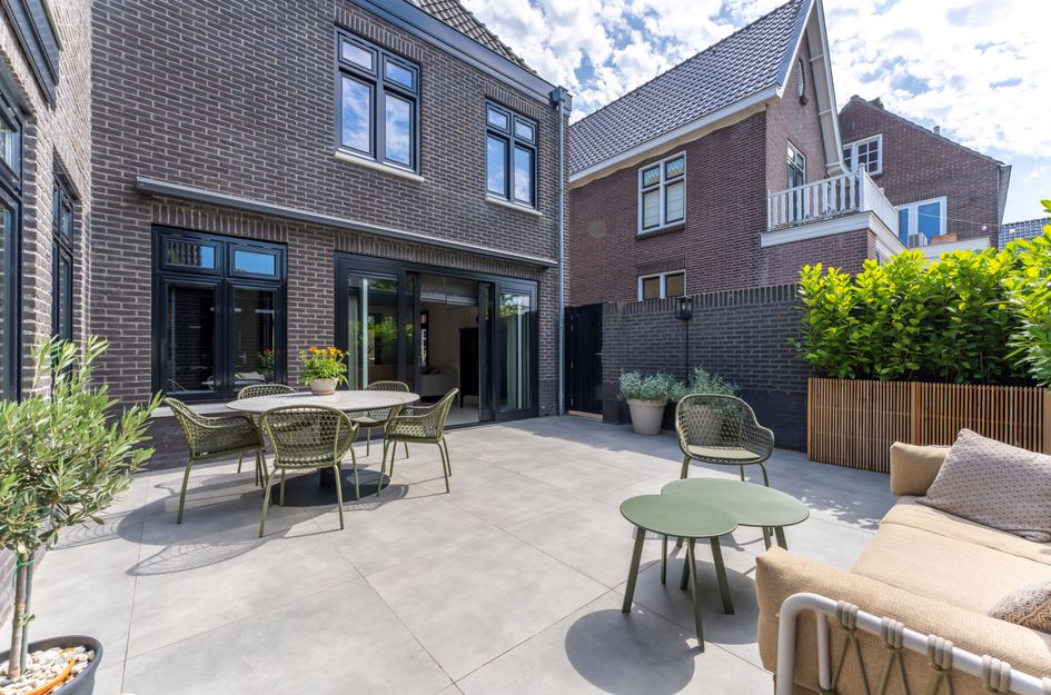 Dorpsstraat 10