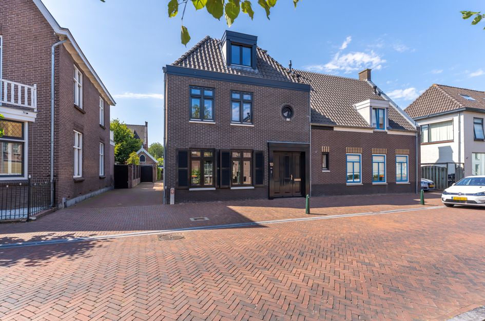 Dorpsstraat 10