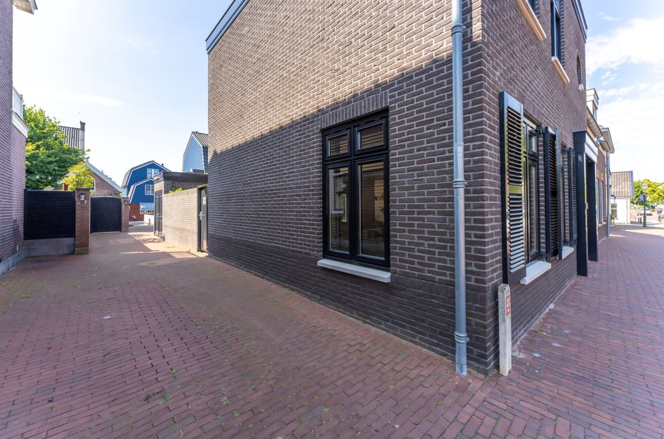 Dorpsstraat 10