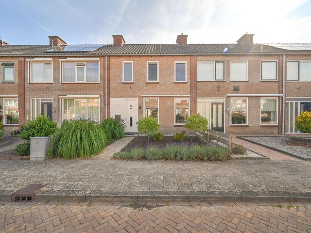 Weigeliastraat 23, Hoogeveen