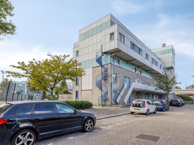 Celsiusstraat 15, Schiedam